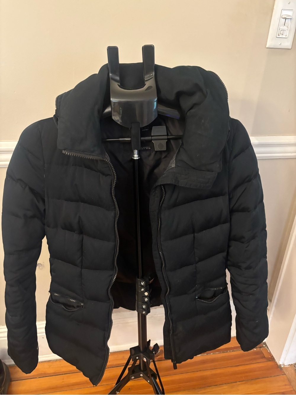Zara Women’s Black Down Quilted Puffer Jacket - Classic Lightweight Coat